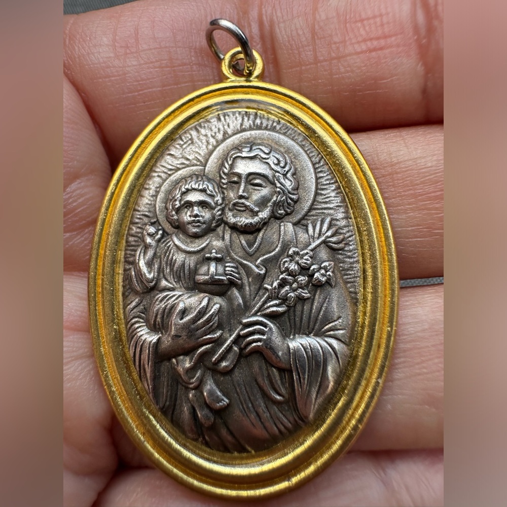 Vintage Gold-Tone Frame 3D Religious Saint Medal Pendant
